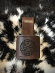 Záves na sekeru - Vegvisir